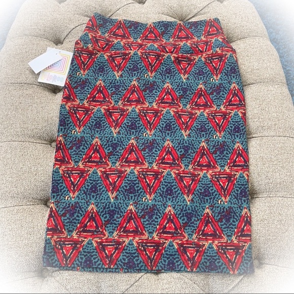 💕Beautiful NWT Lularoe Cassie pencil skirt💕 - Picture 5 of 10